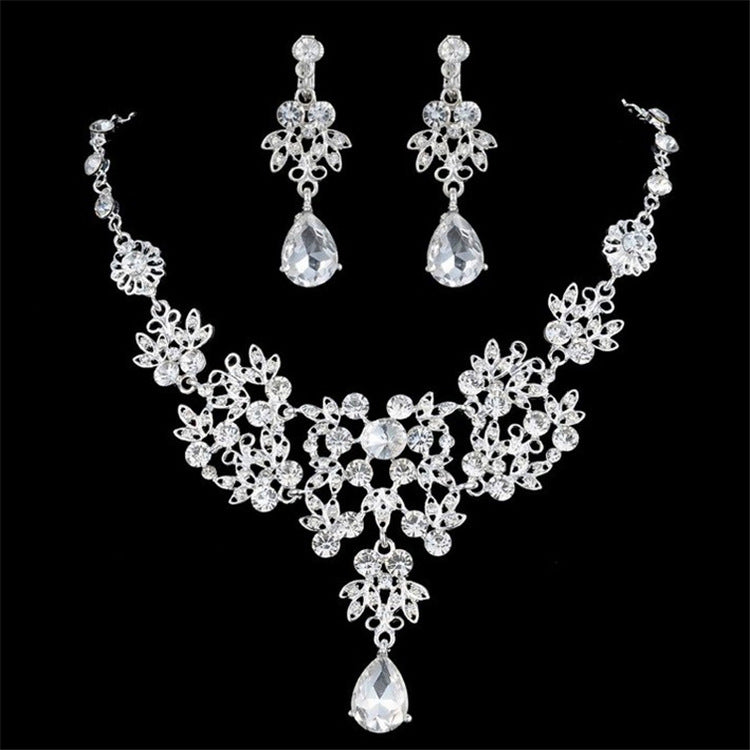 Elegant Bridal Jewelry Set – Necklace & Earrings