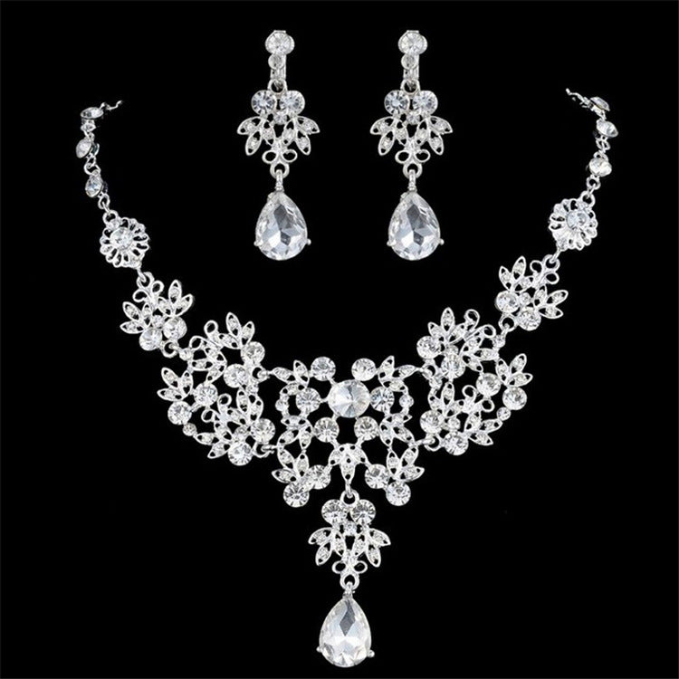 Elegant Bridal Jewelry Set – Necklace & Earrings